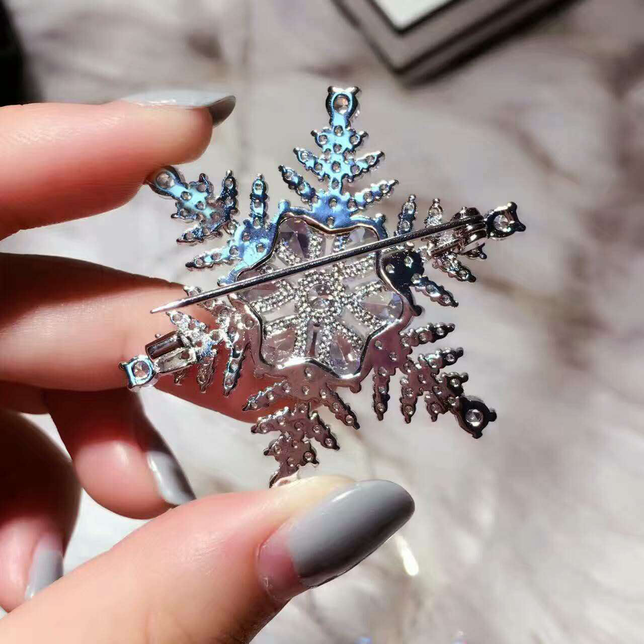 TB002 SNOWFLAKE BROOCH