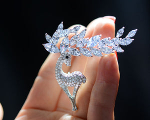 TB005 REINDEER BROOCH