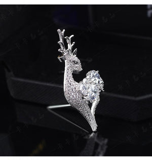 TB007 REINDEER BROOCH