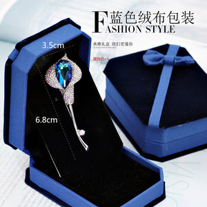 TB008 LILY FLOWER BROOCH