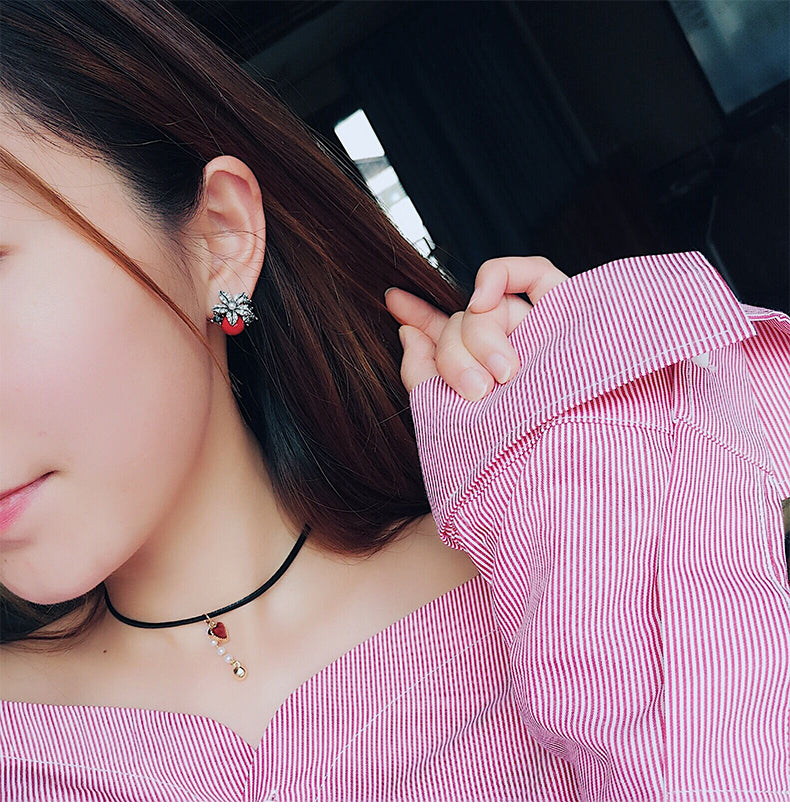 TB026 CHRISTMAS MISTLETOE EARRINGS
