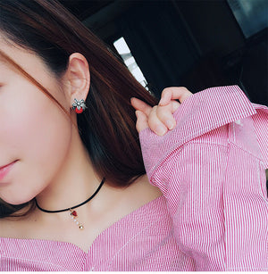 TB026 CHRISTMAS MISTLETOE EARRINGS