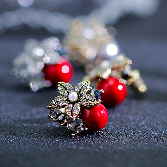 TB026 CHRISTMAS MISTLETOE EARRINGS