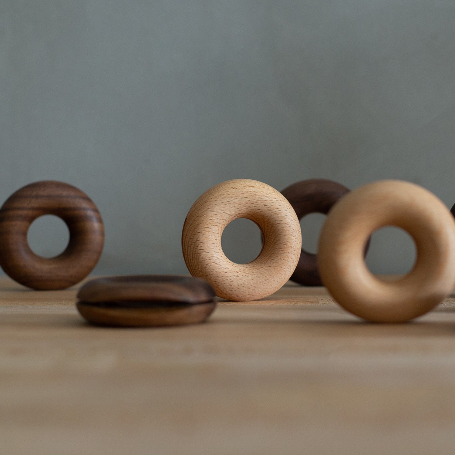 TB027 Wooden Donut Bag / Snack Clips